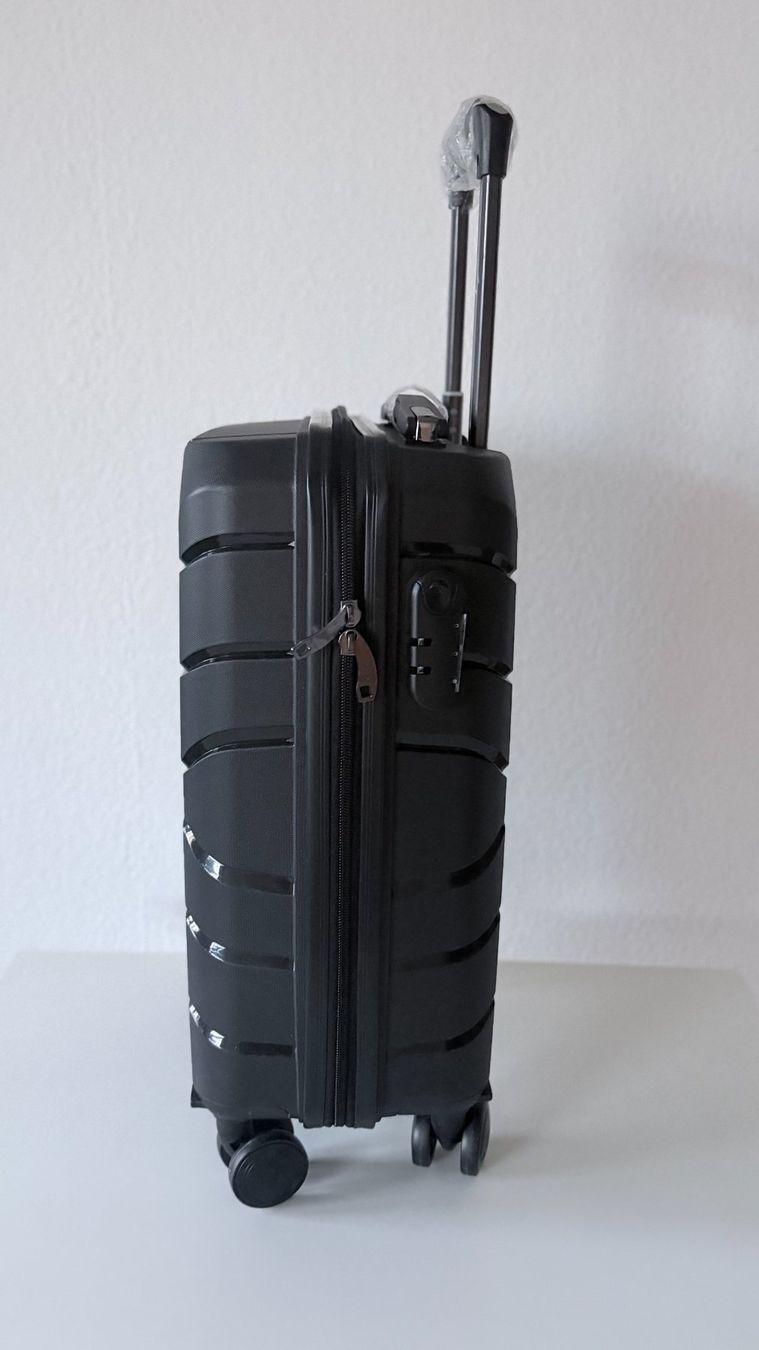 Valigie: Valise cabine rigide noire – Nuovo e nell'imballaggio originale da Lausanne venduto da ipanema23 1