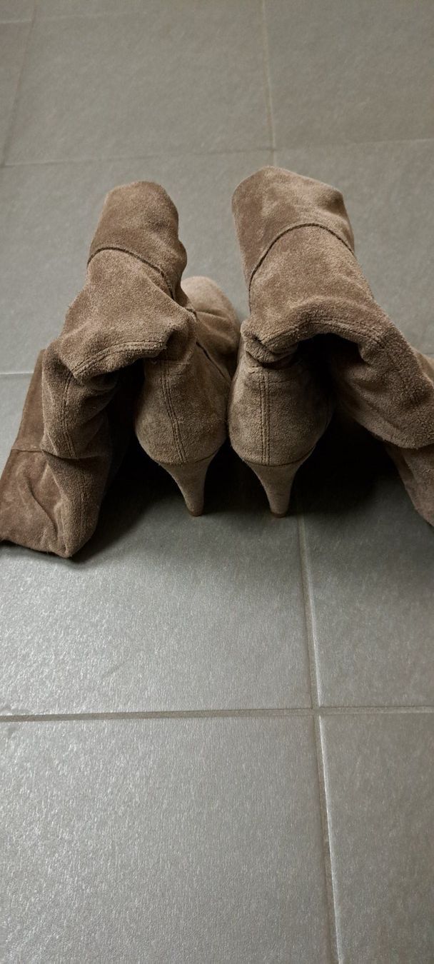 Scarpe da donna: Varese, botte en daim – Nuovo (secondo la descrizione) da Lussery-Villars venduto da pousinete02 2