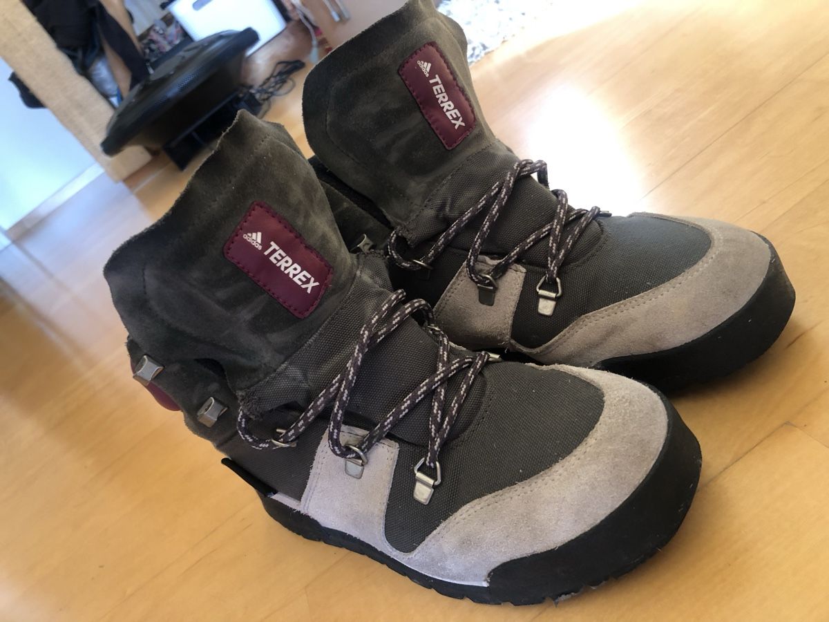 Adidas Scarpe da donna: Schuhe Winter Adidas Gr. 38 – Usato da Seuzach venduto da Alisa87