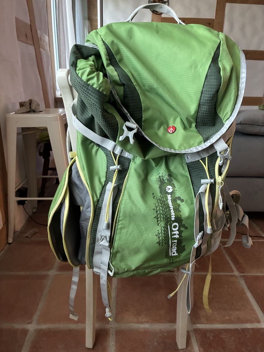 Manfrotto Sacs à dos: Manfrotto Off Road Hiker 30L – D'occasion à Weiach par gabs_cdn