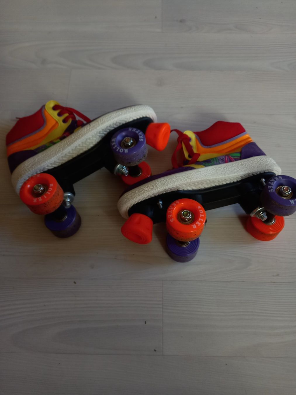 Pattini in linea & Pattini a rotelle: Rollschuhe – Usato da Thayngen venduto da OLMIC 2