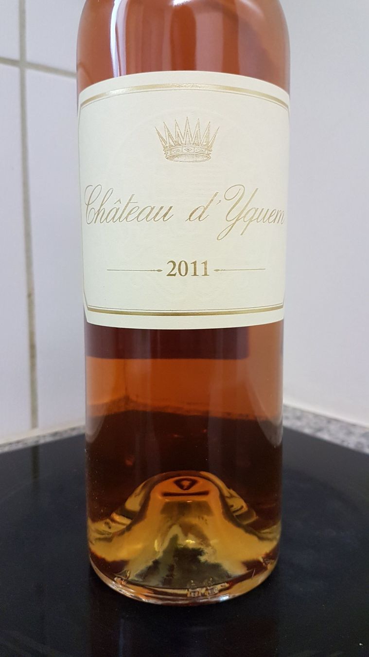 Yquem Vino: Chateau d'Yquem 2011 – Nuovo (secondo la descrizione) da Grenchen venduto da poggione 1
