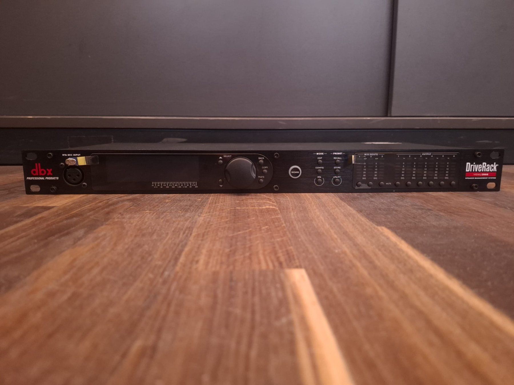 Dbx Egaliseurs: DBX DriveRack Venu360 Speaker-Management-System – D'occasion à Effretikon par lichtundmusik_GmbH 1
