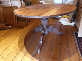 Runder Holztisch Säulenfuss, Antiquität