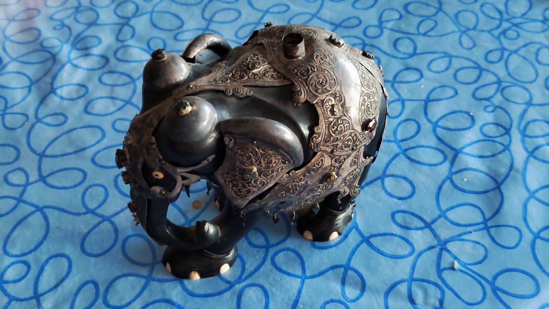 Statuette: Dekorativer Elefant – Usato da Grenchen venduto da Elefantenfam