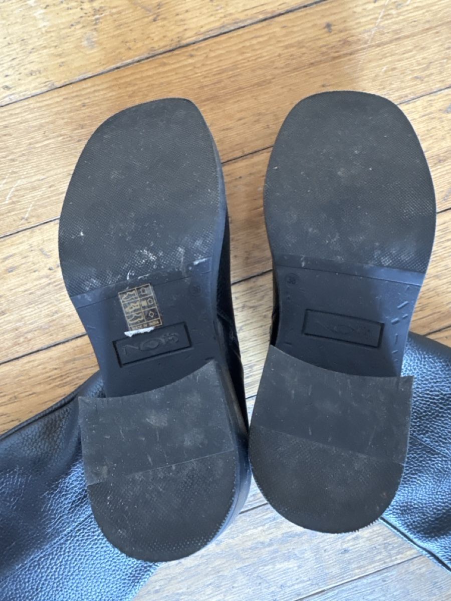 Damenschuhe: Cool boots  – Gebraucht aus Männedorf von Clearskies 3