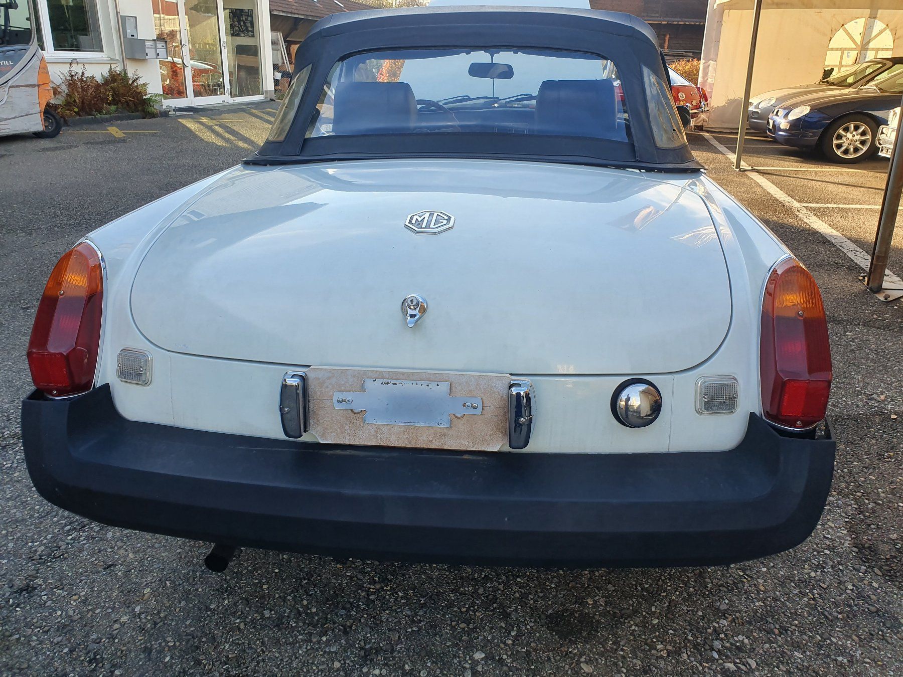 MG Automobili: MG B Roadster mit Oldtimereintrag – Usato da Schwarzenbach SG venduto da MGTC 3