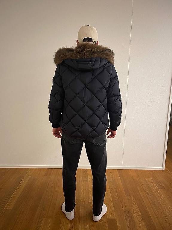 Moncler Jacken: Moncler Jacke marineblau – Gebraucht aus Sachseln von xanasia 3