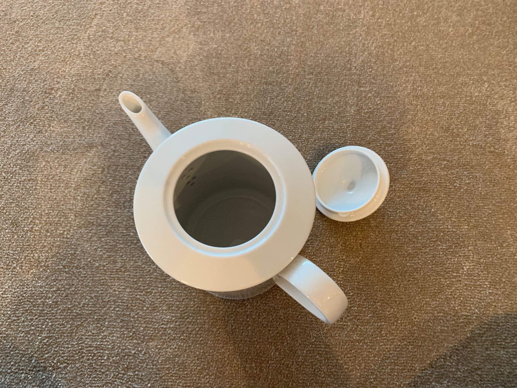 KPM Teekannen: Kaffeekanne Urania KPM-Berlin, weiss – Gebraucht aus affoltern am albis von taug 2