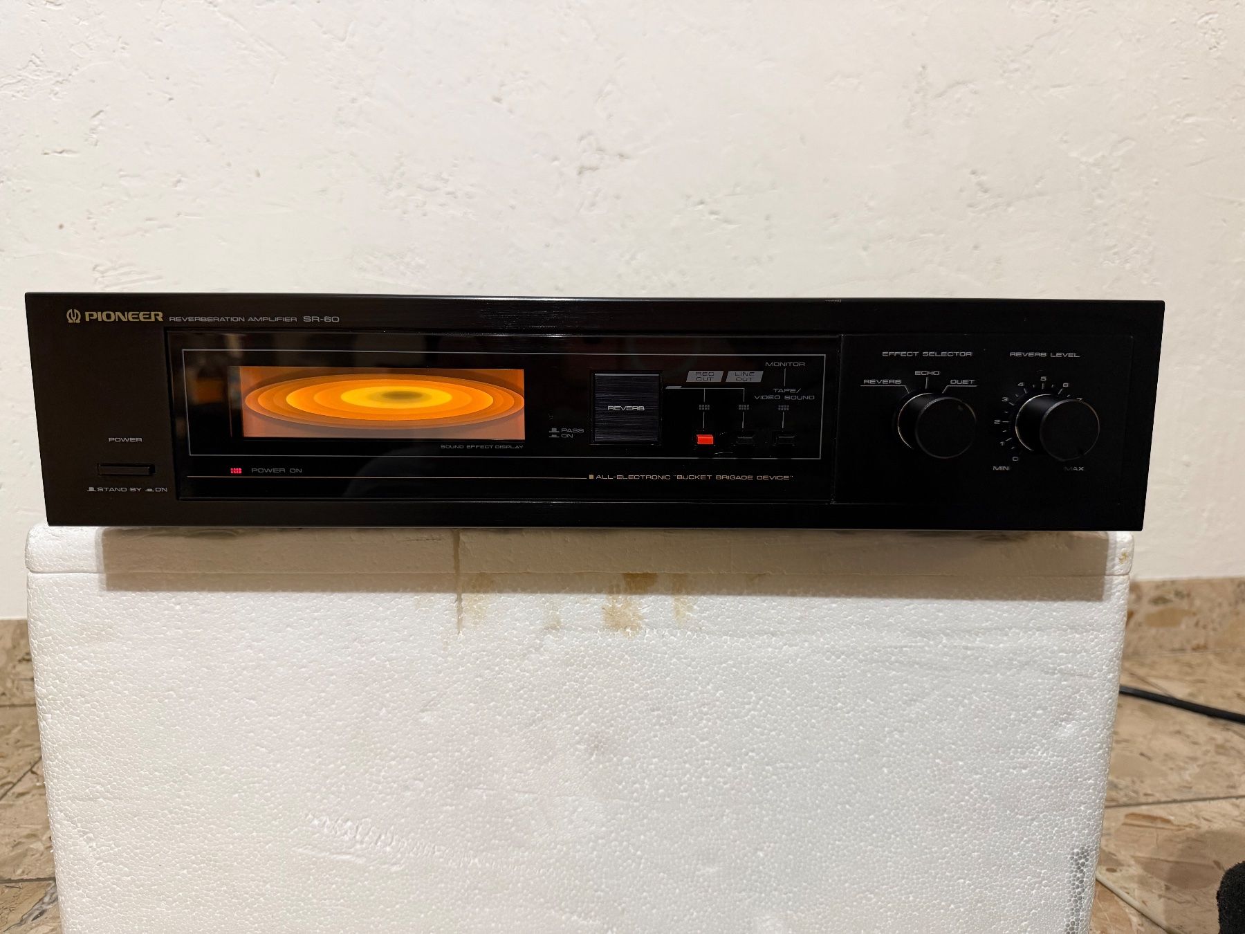Pioneer Amplificatori: Pioneer SR-60 in schwarz – Usato da Plan-Les-Ouates venduto da Shocc