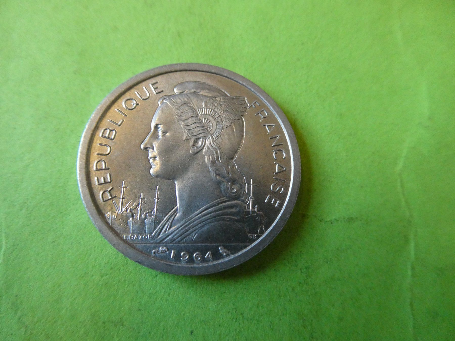 Tutti le monete: Comores 1964, 2 Francs     unzirkuliert – Usato da Hinterforst venduto da Rohusri 1