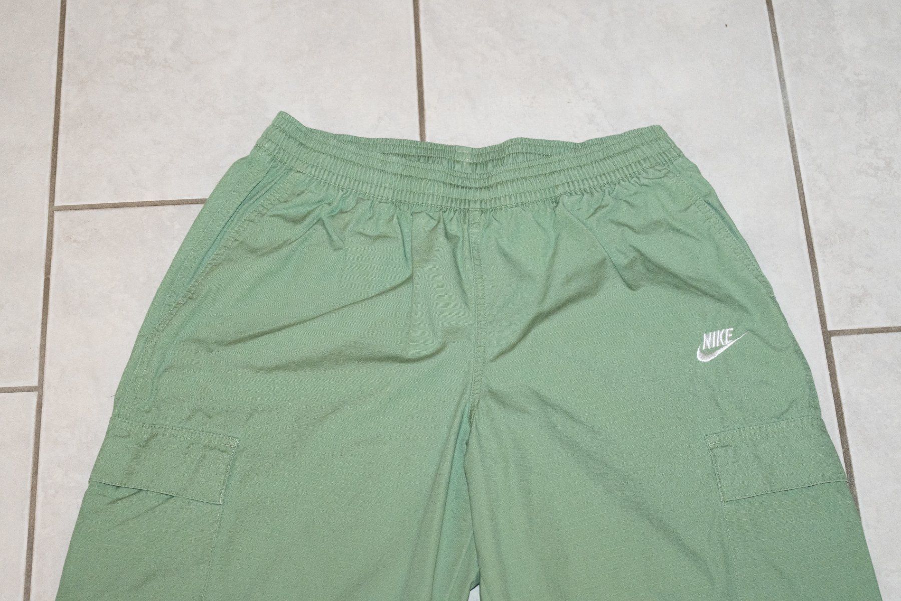 Pantaloni: Nike Stoffhosen – Usato da Arni AG venduto da yannick_207 1