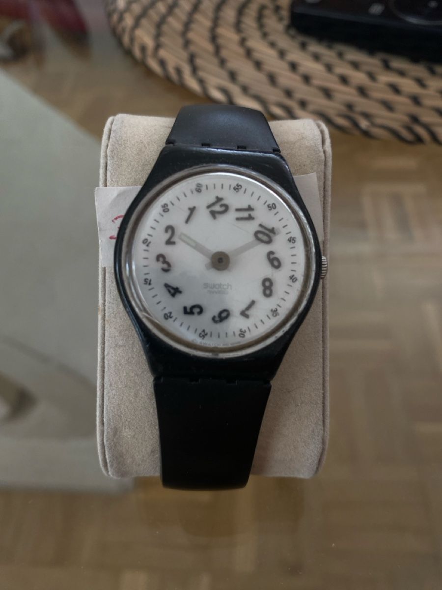 Swatch Uhren: Swatch Watch Black  – Gebraucht aus Schlieren von MajinCorina