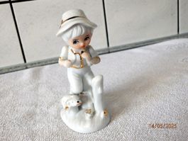 Pozellan, rennen um die Wette, Mädchen mit Hund, 11.5cm hoch