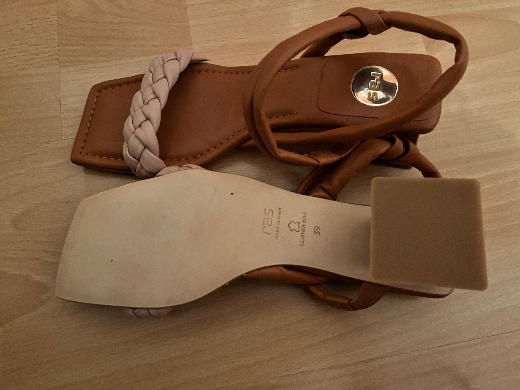 Scarpe da donna: Sandalette Marke Ras – Usato da Zell ZH venduto da Spring1509 1
