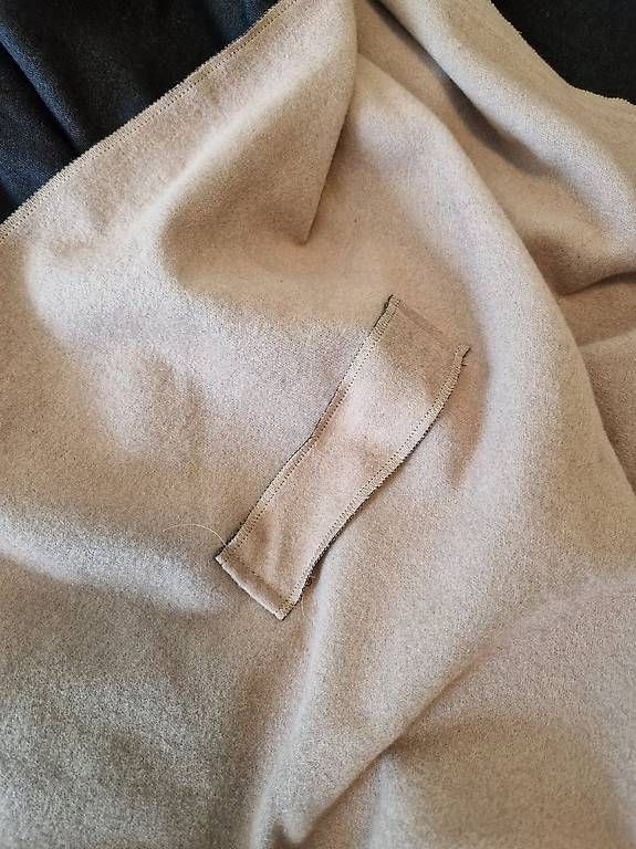 Foulard & Sciarpe: UCB Shawl - brand new – Nuovo e nell'imballaggio originale da Hergiswil NW venduto da luc_b5pz 2