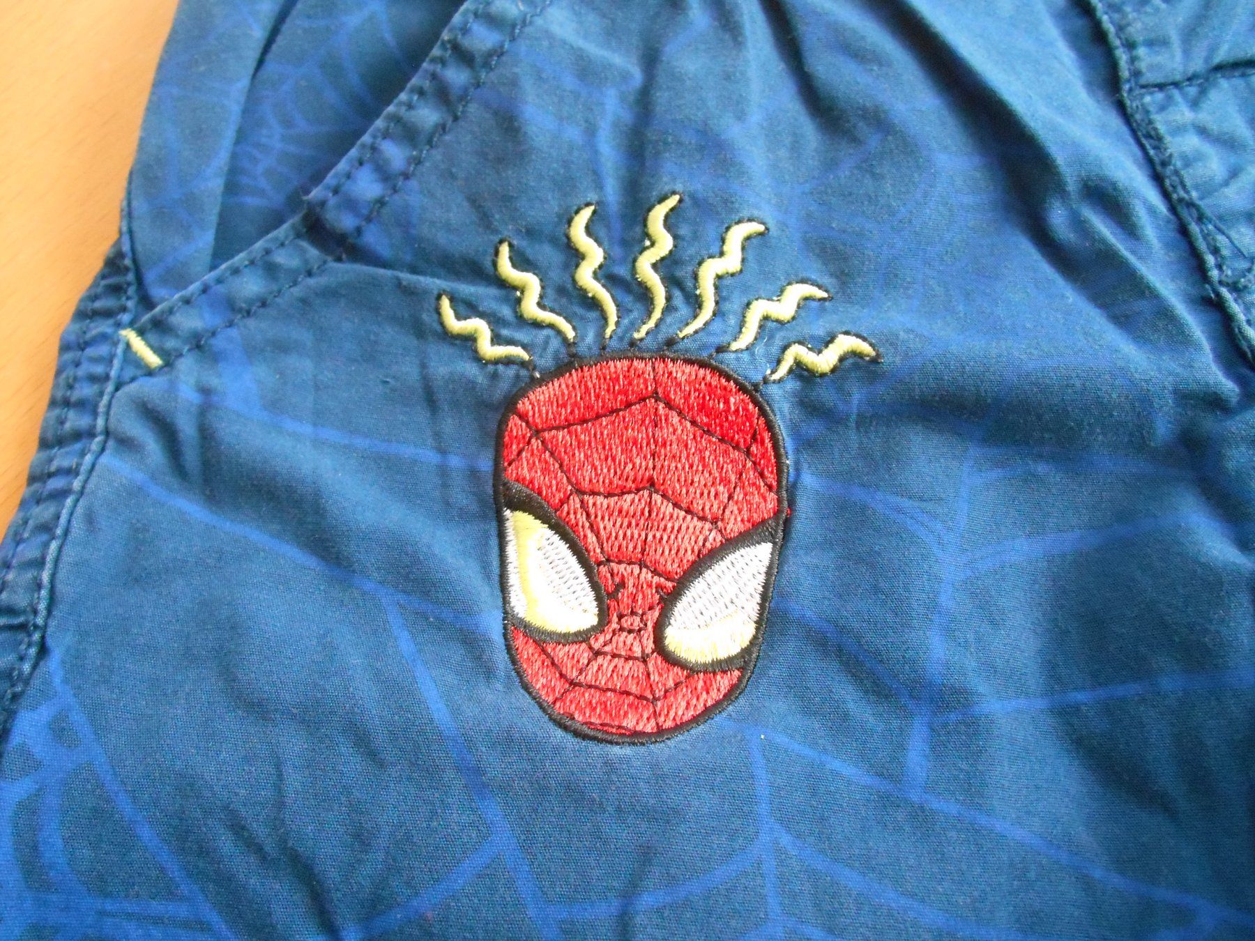 Hosen: Bermudas 'Spiderman' Gr. 122 – Neu (gemäss Beschreibung) aus Nussbaumen AG von Sumopi 1