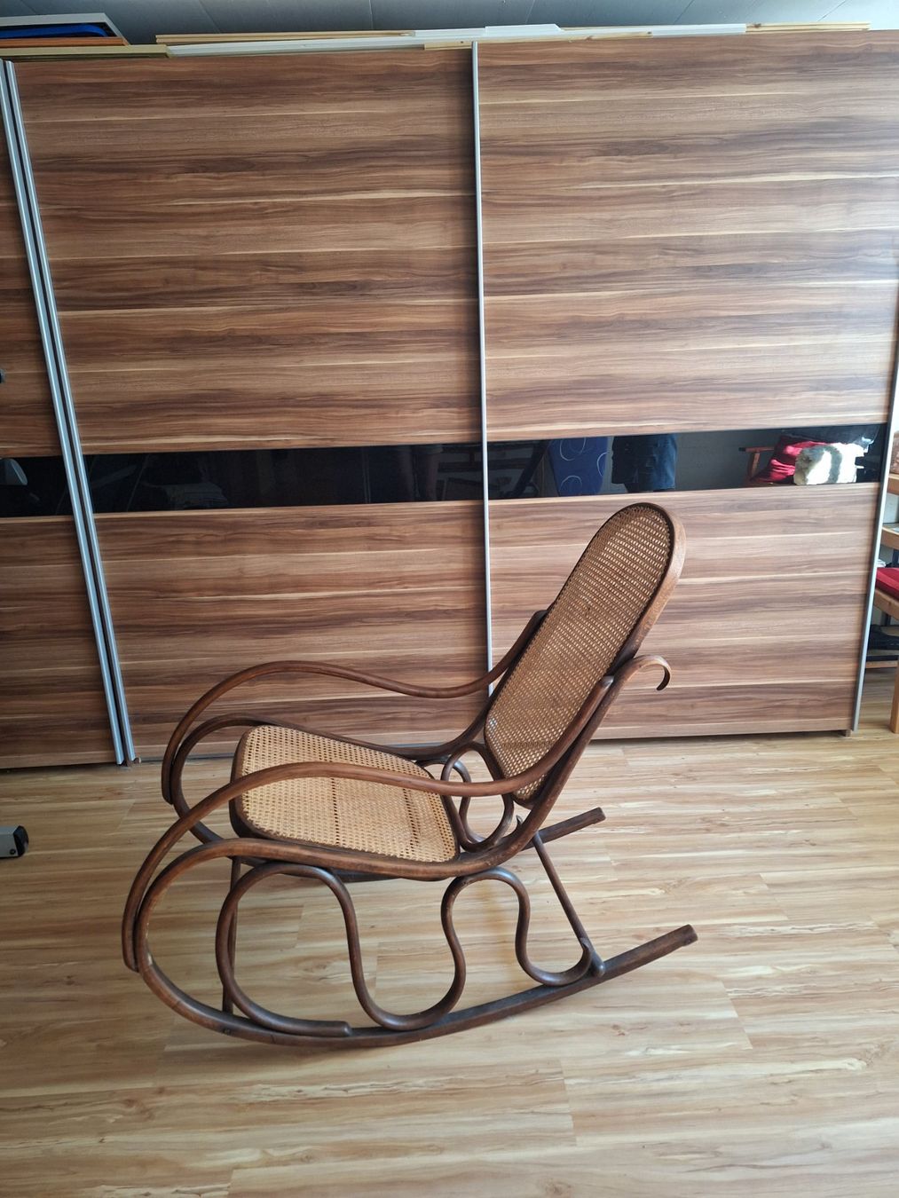 Chaises: Schaukelstuhl – D'occasion à Leuggern par Elico81 1