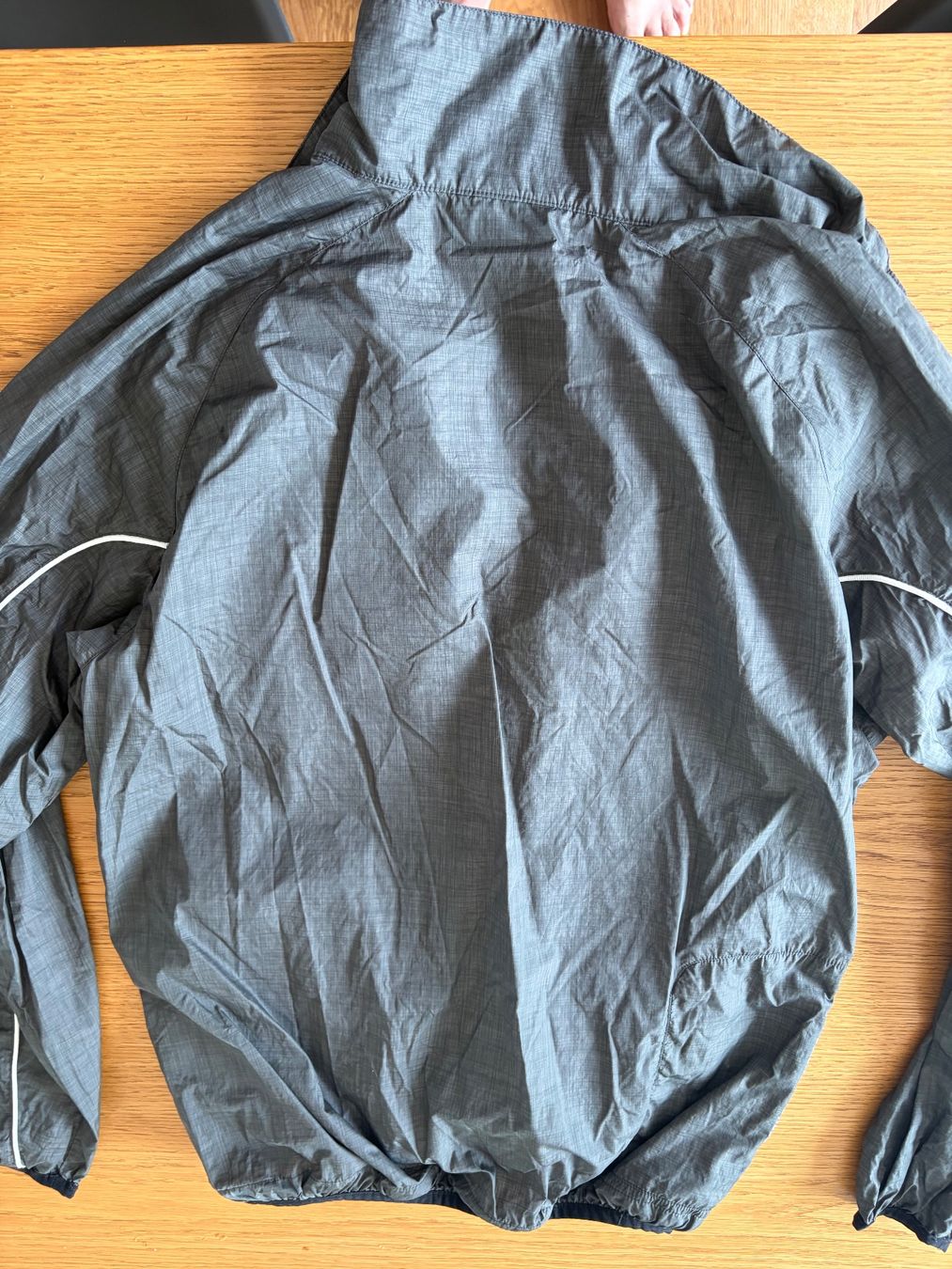 Peak Performance Giacche: PEAK PERFORMANCE Wind- Regenjacke, Golf, Running ultralight – Usato da Engelberg venduto da Pits68 3