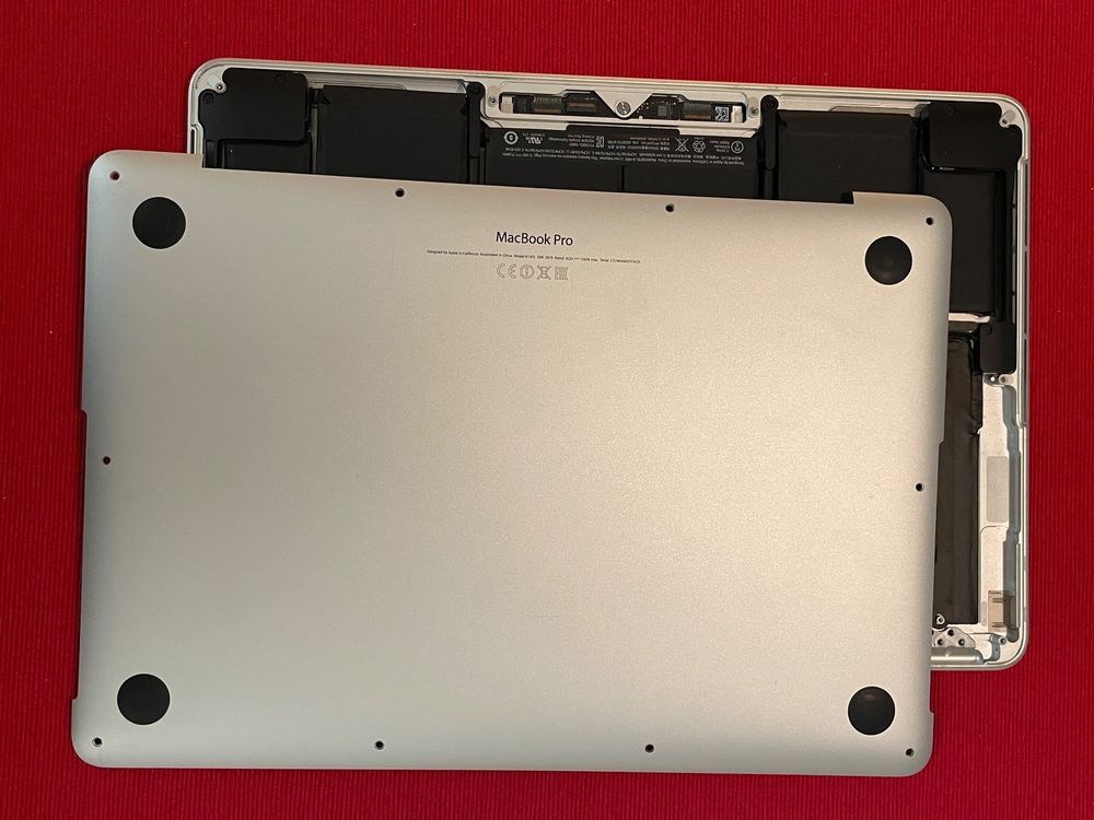 Topcase Macbook Pro 13“ A1502 Kaufen auf Ricardo