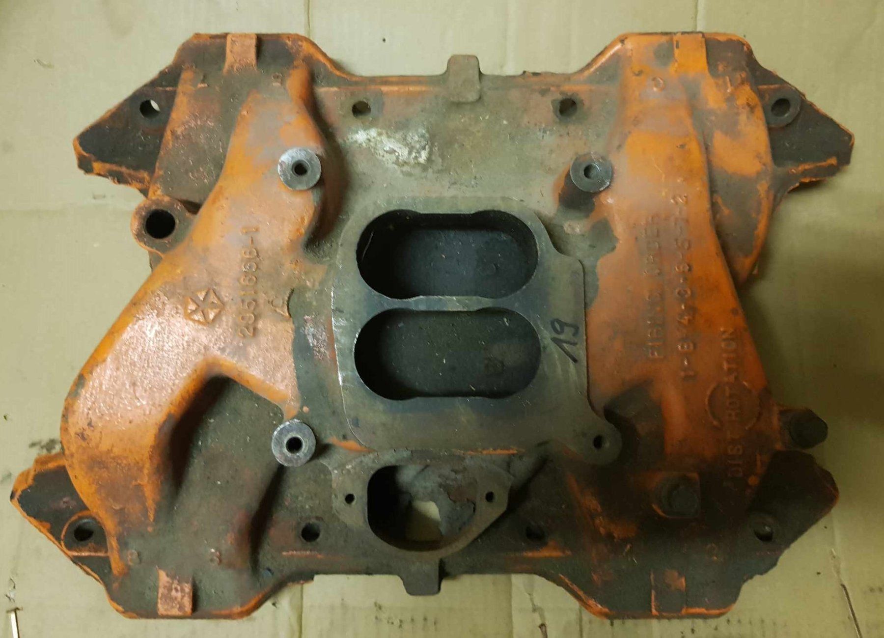 Altro: Original Chrysler Big Block Intake – Usato da Niedergösgen venduto da usc_tt5r