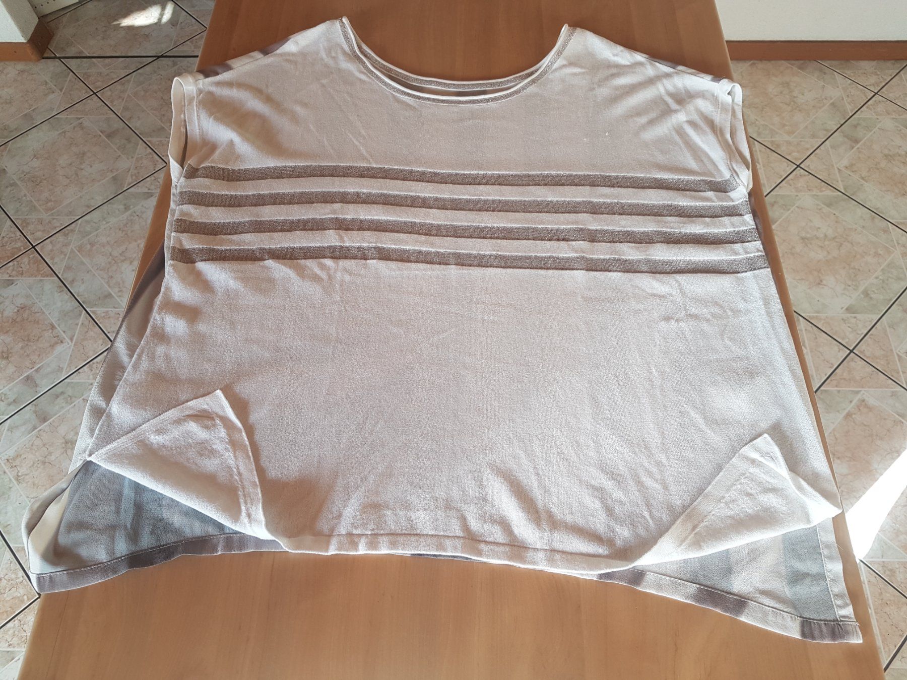 T-shirt: T-shirt taille 3 - L marque Trend – Usato da Villiers venduto da san_jn5w 1