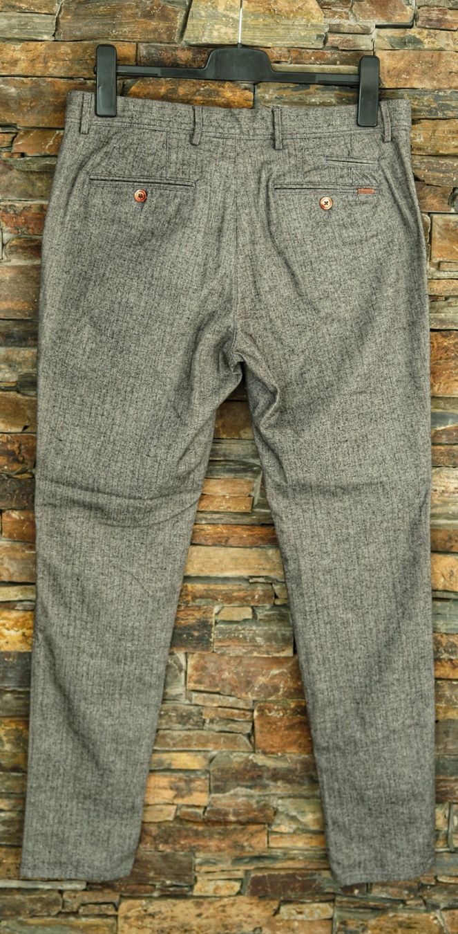 Massimo Dutti Pantaloni: Hose Herren MASSIMO DUTTI Gr. 44 grau – Nuovo (secondo la descrizione) da Wohlen AG venduto da Exitburn 4