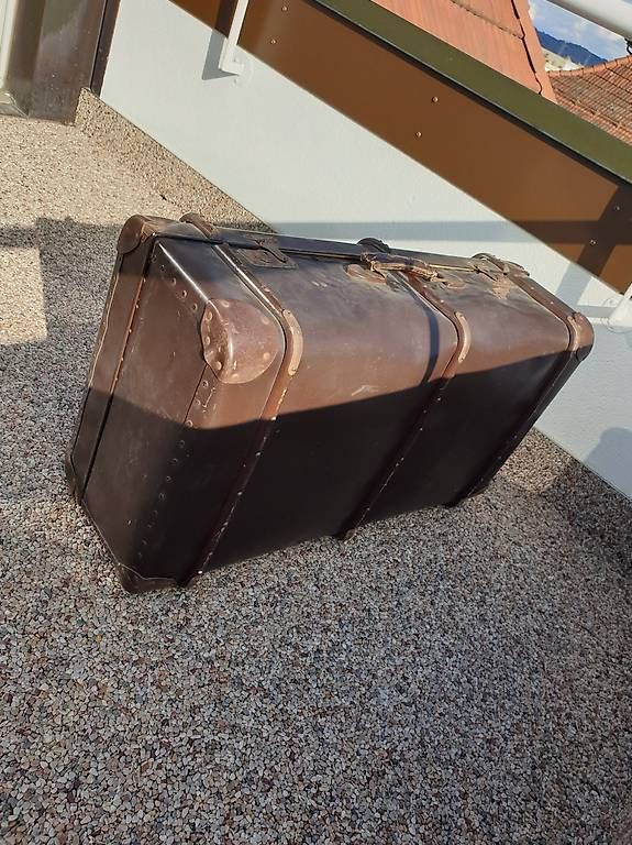 Valigie: antiker Koffer – Usato da Aarburg venduto da Leuchtrakete 4