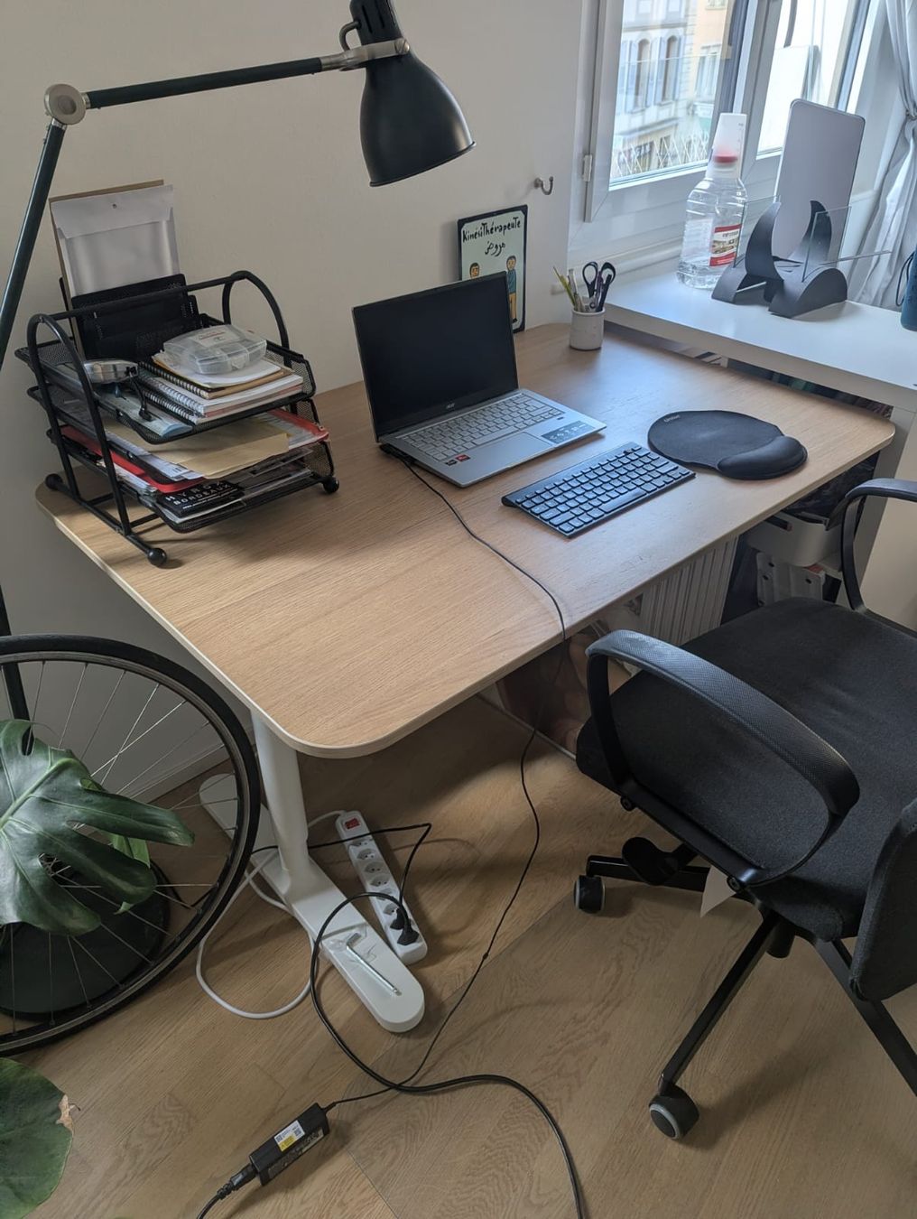 Ikea Schreibtische: Bureau IKEA BEKANT reglable – Gebraucht aus Morges von Lou_1995 2