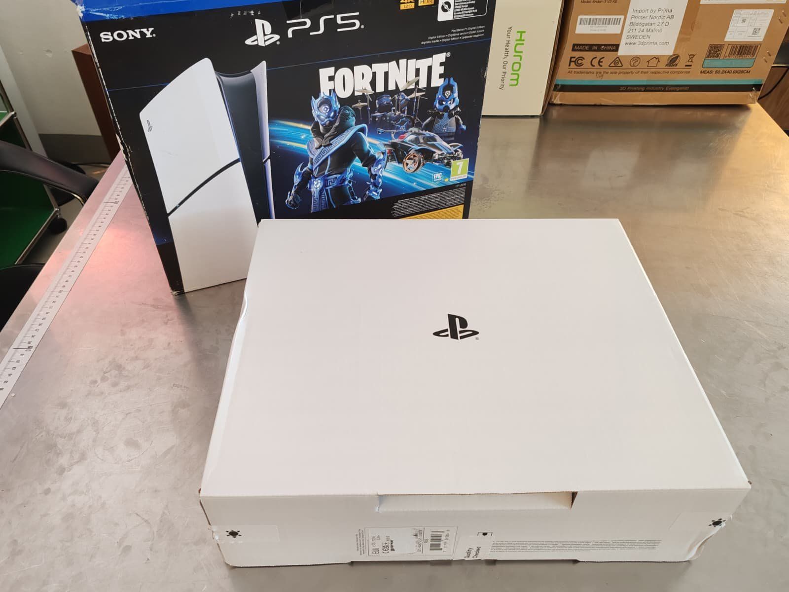 Sony Console: Sony PlayStation 5 Digital Edition Fortnite – Nuovo e nell'imballaggio originale da Bern venduto da PrettyGood 4