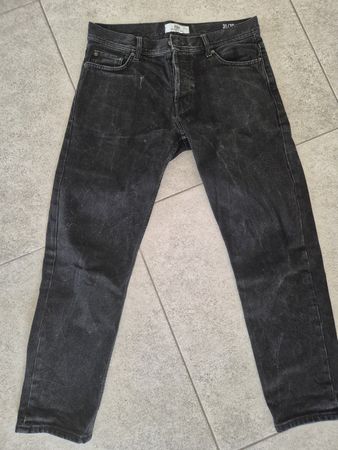 Jean pour homme noir, taille 31/30 état neuf