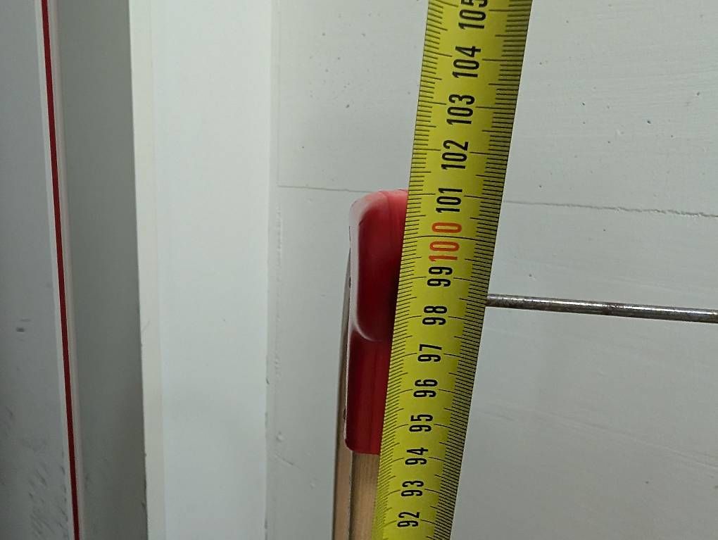 Schlitteln: Davoser Schlitten zwei Stück 100cm – Gebraucht aus Allschwil von mangojuice 3