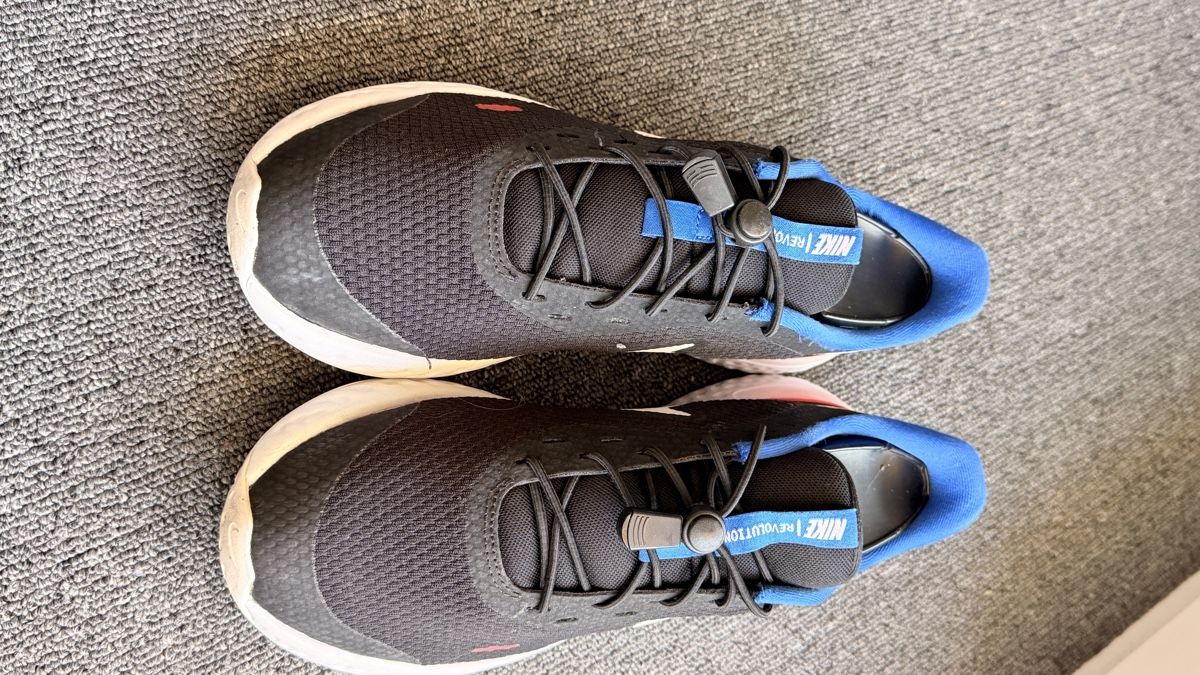 Nike Scarpe da uomo:  Nike Revolution 5 unisexe taille 40  – Usato da Bulle venduto da LeMoleson 1