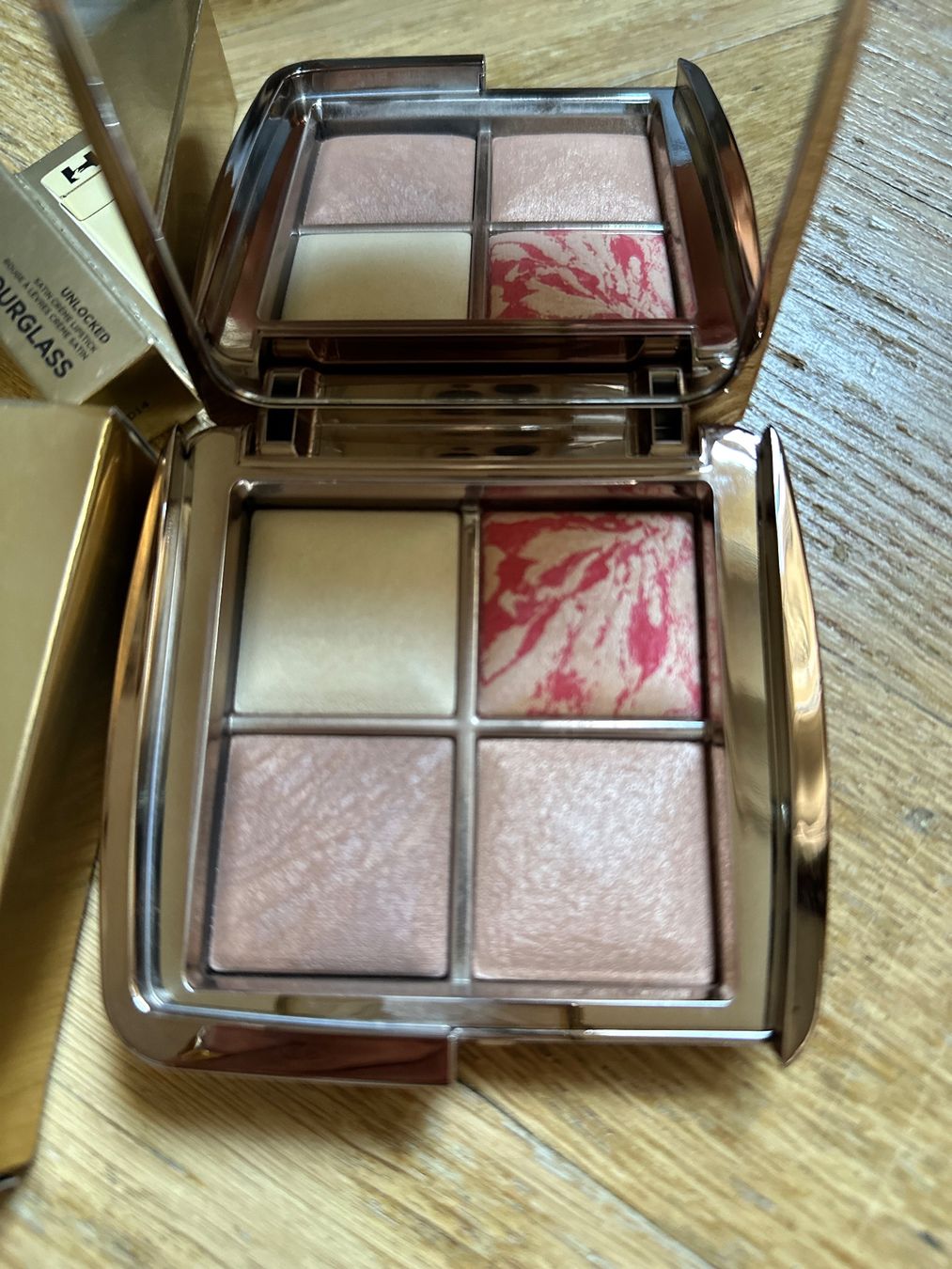 Make-up: Hourglass Neu AMBIENT LIGHTING EDIT QUAD – Nuovo e nell'imballaggio originale da Zürich venduto da Swisspa 2