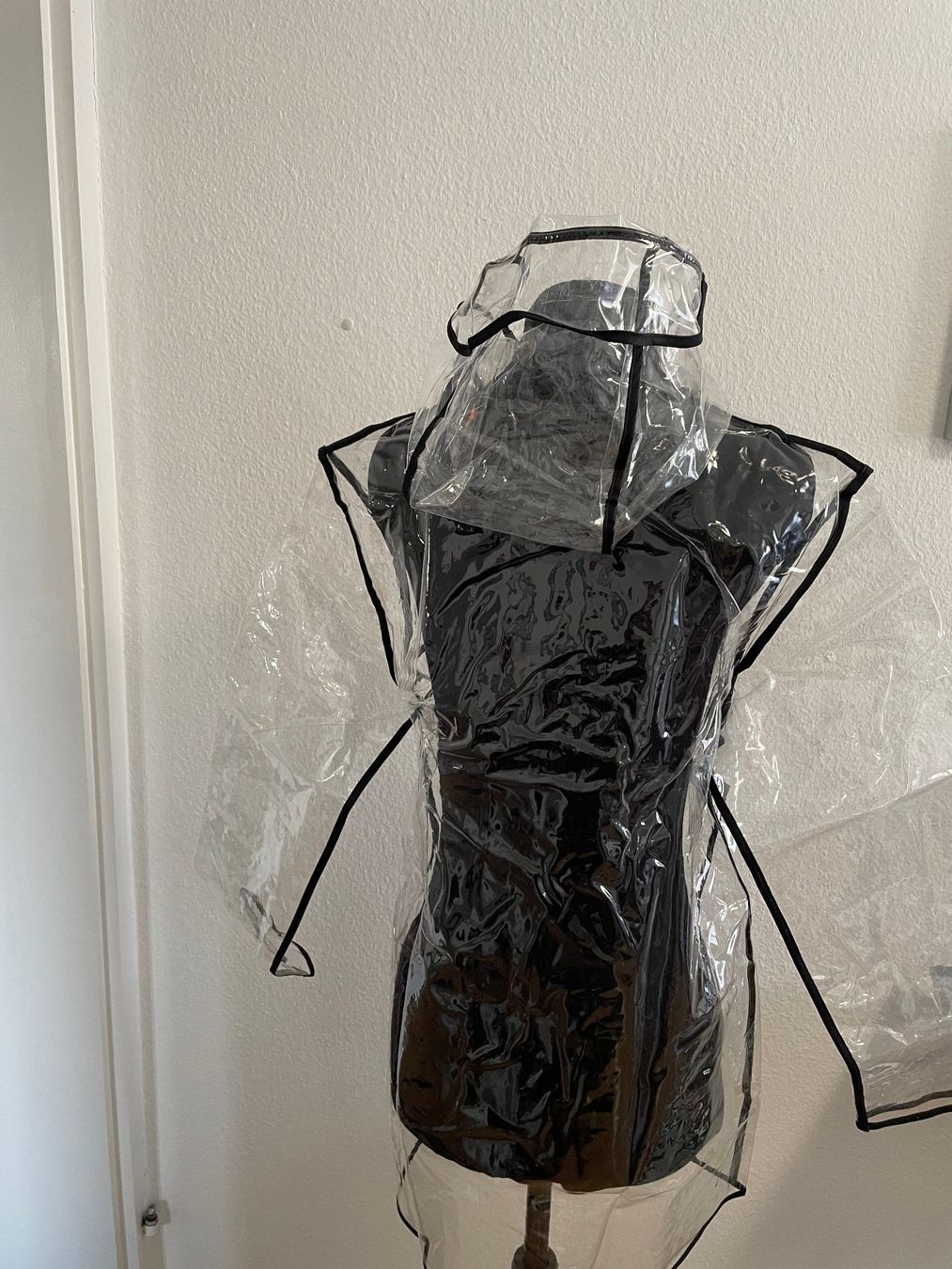Jacken: Transparente Regenjacke neu ungetragen – Gebraucht aus Stäfa von wedapina 1