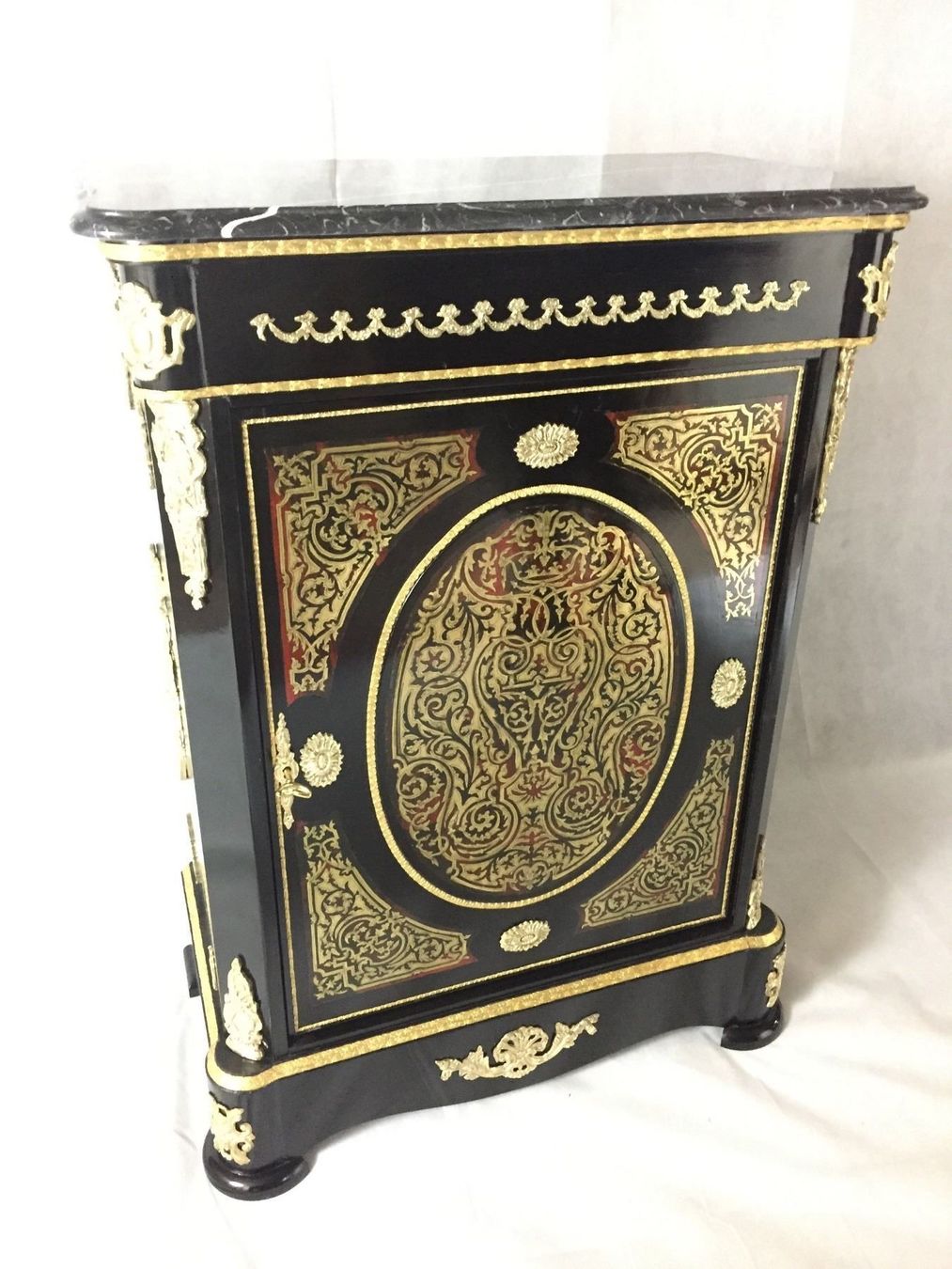 Cassettiere: Commode de style Boulle, – Usato da geneve venduto da louisart 9