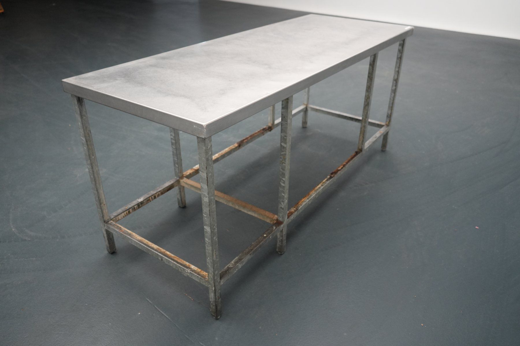Cucine complete: Chromstahltisch Arbeitstisch Metallgestell gebraucht – Usato da Safenwil venduto da EFAGSafenwil5745 1