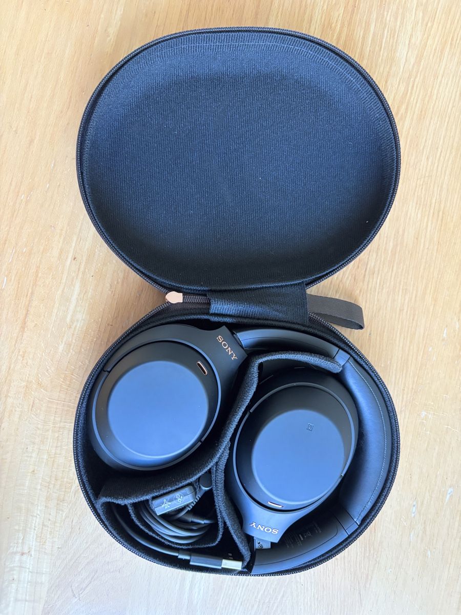 Kopfhörer: Sony WH-1000XM4 Over-Ear Kopfhörer – Gebraucht aus Luzern von Armastra