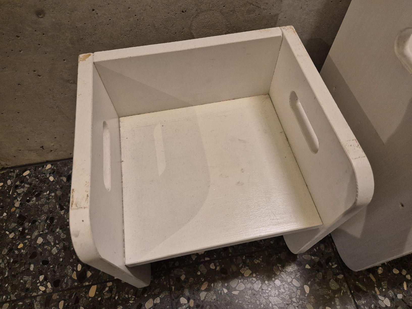 Tavoli: Kindertisch/Hocker von Manine Montessori – Usato da Zürich venduto da Emlet 1