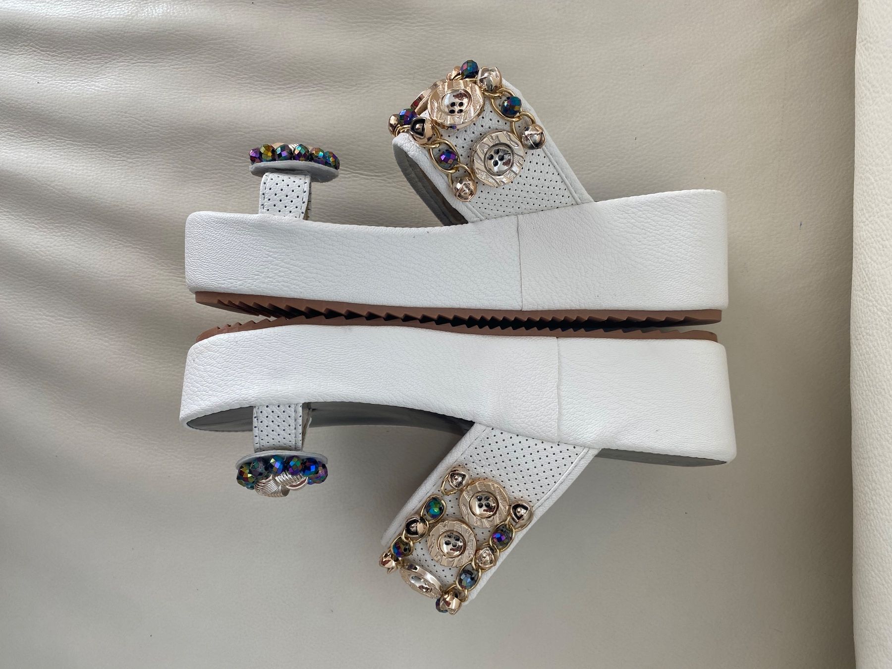 Scarpe da donna: MUST HAVE - edle Flip-Flops mit Décor, weiss, Gr. 39 – Nuovo e nell'imballaggio originale da Winkel venduto da ferrari2022 3