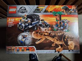 LEGO Jurassic World 75929: La fuite du Carnotaurus! Neuf