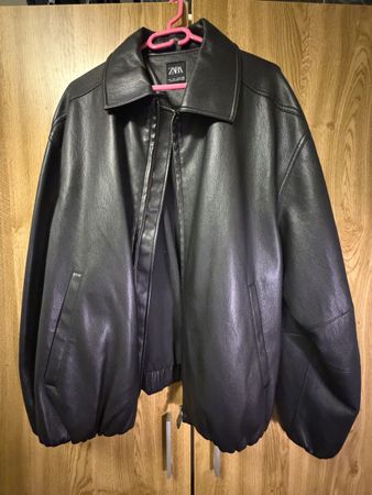 Zara Kunstlederjacke schwarz