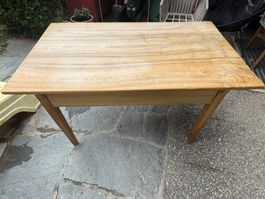 Tisch antik, mit Schublade
