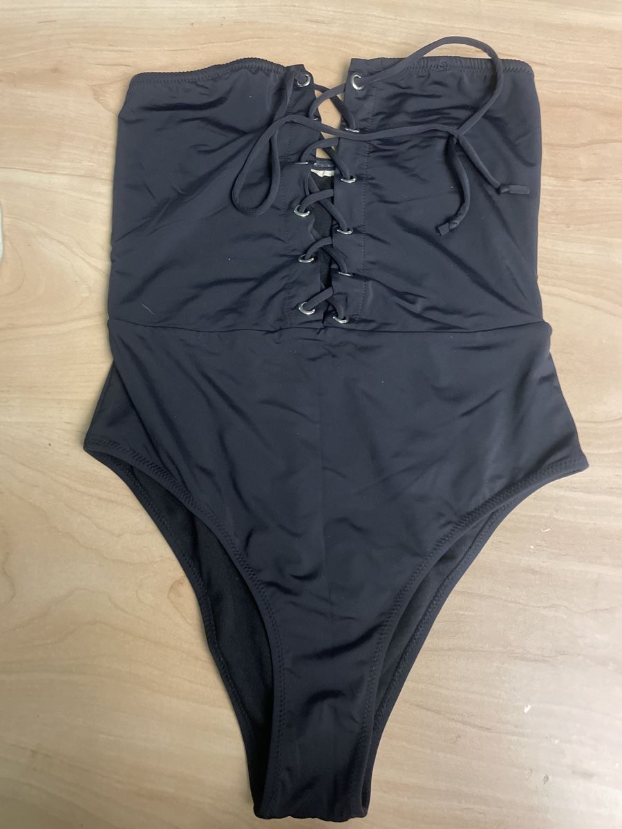 Costumi da bagno & Bikini: Schwarzes Badekleid Gr.34 – Usato da Obergerlafingen venduto da cabo4