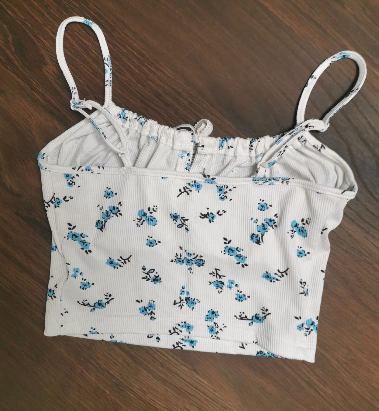 Top: Crop Top mit Blumenmuster, Gr. XS neu – Nuovo (secondo la descrizione) da Obergerlafingen venduto da Sigus 1