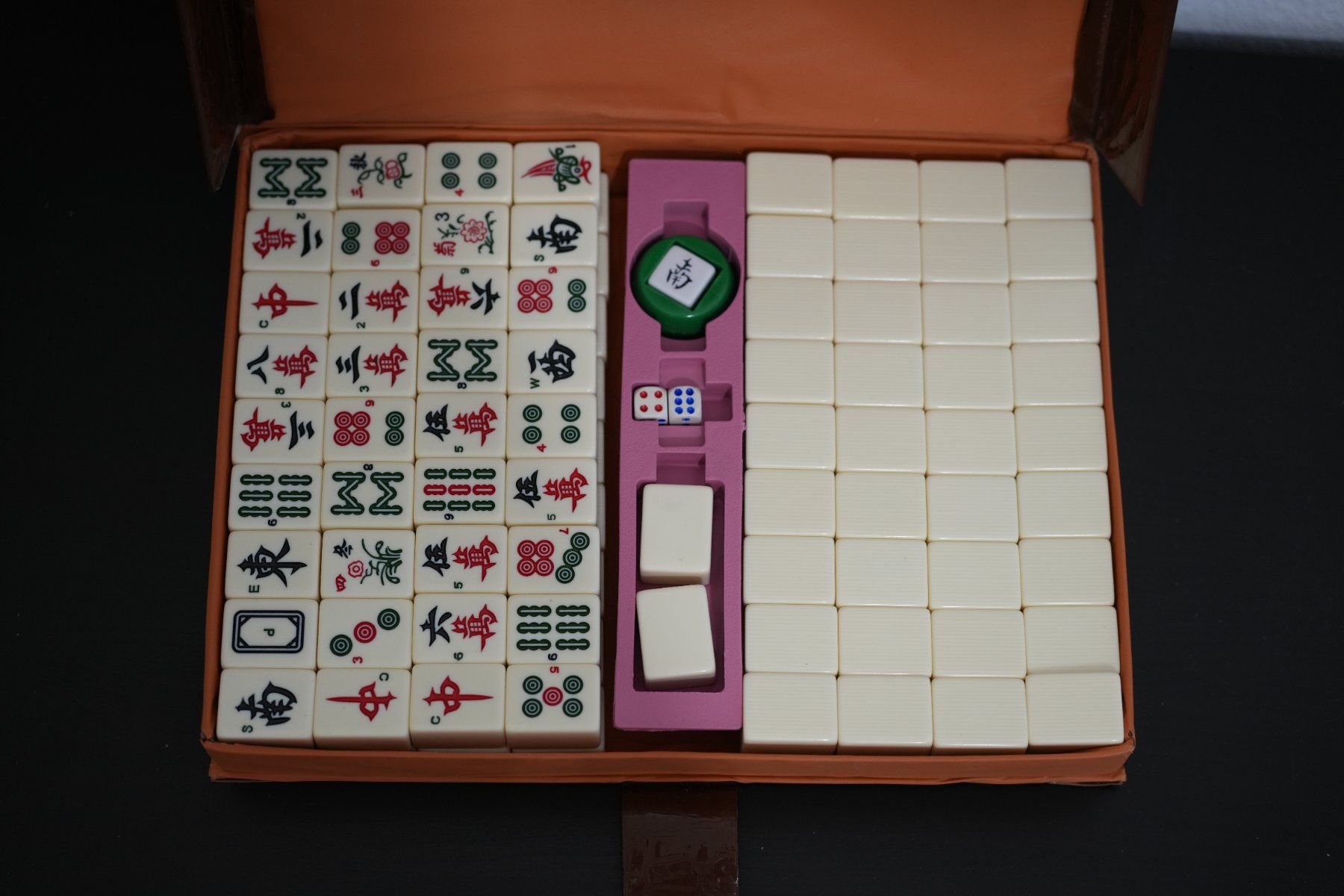 Giochi: Mahjong Set with Arabic Numerals - 146 tiles – Usato da Neuchâtel venduto da yan_lq56