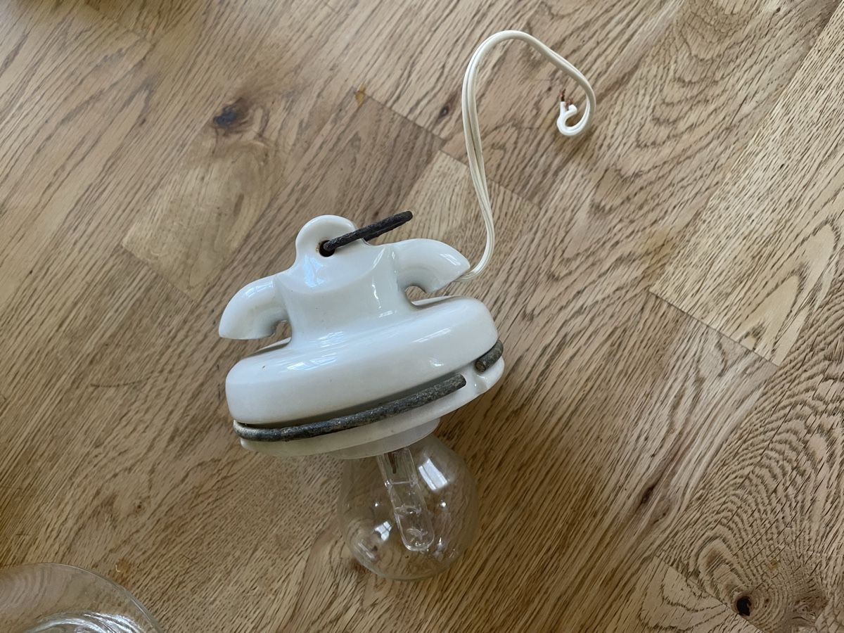 Lampade: Antike Stalllampe  – Usato da Flawil venduto da Naphtali 1