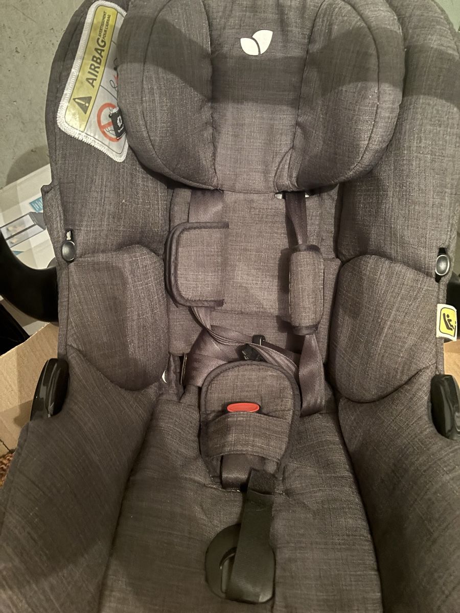Joie Sièges auto: Joie Babyschale mit ISOFIX-Basis dunkelgrau – D'occasion à Rupperswil par xyzcr97 1