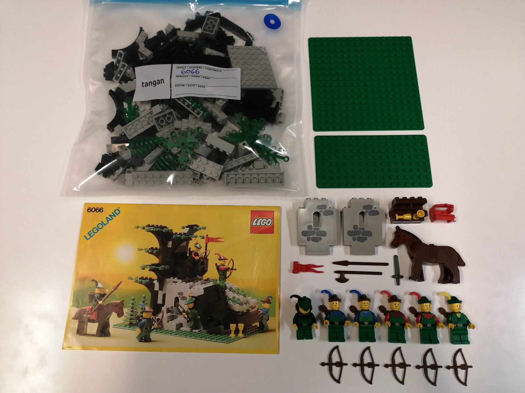 Lego Spielzeuge: Lego 6066 Forestmen Camouflaged Outpost – Gebraucht aus Sils im Domleschg von AMAG_AUDI_ZH 1