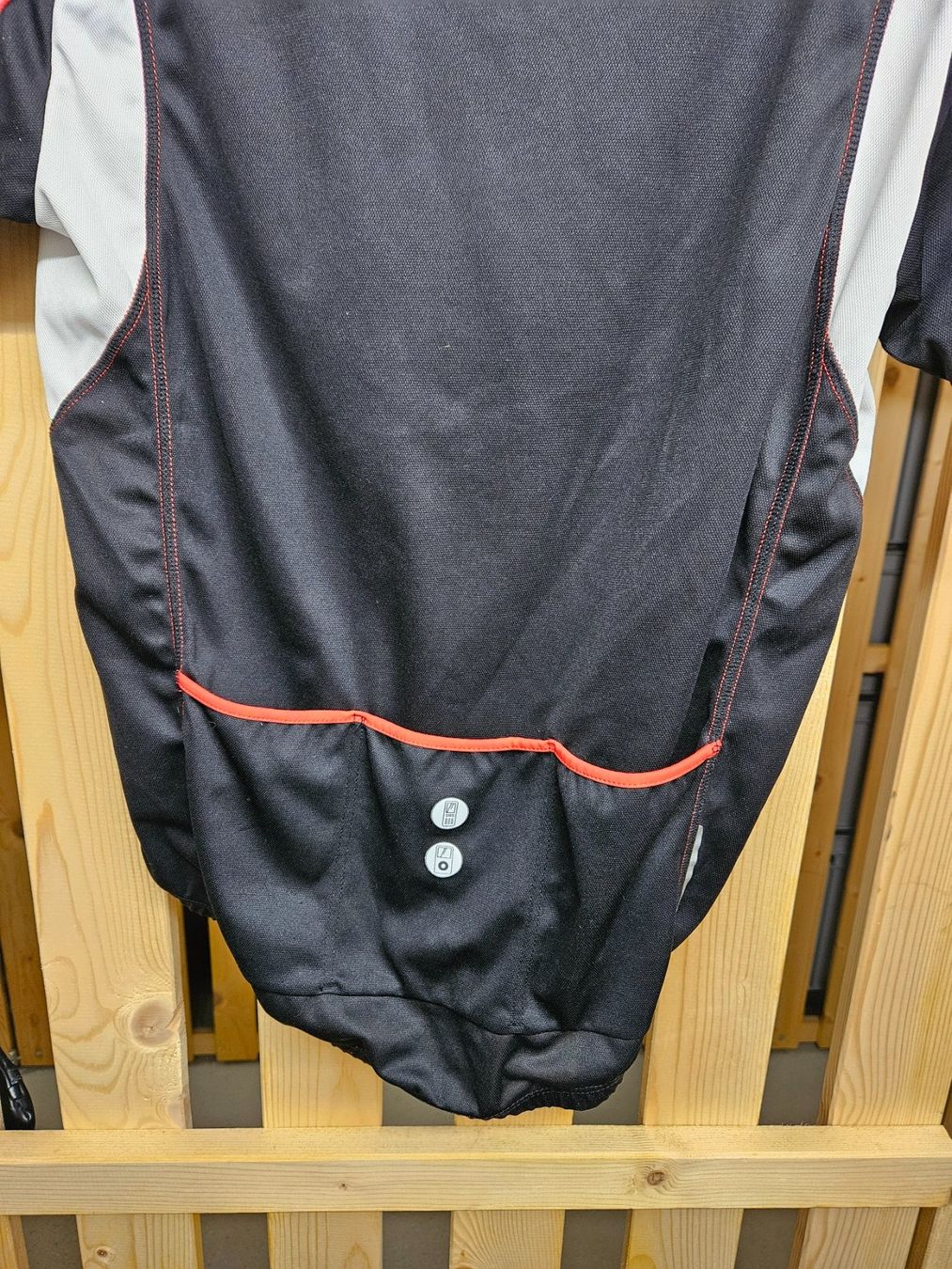 Trainer, Turnhosen & -trikots: Radtrikot set – Gebraucht aus Chur von Einszweidreiviermein 4
